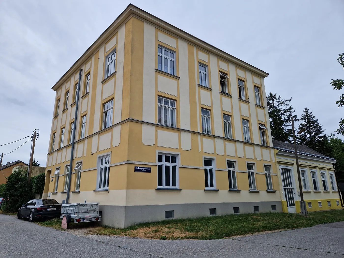 Wiener Zinshausfassade, Beispiel 3