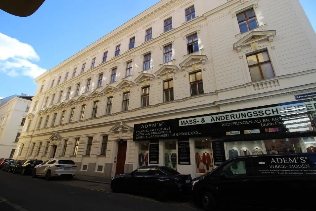 Wiener Zinshausfassade, Beispiel 10